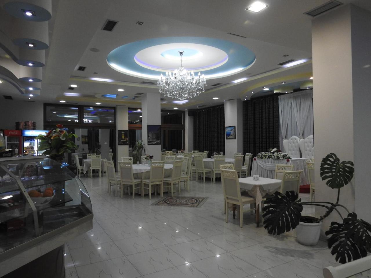 Hotel 3 Vellezerit Durrës Exterior foto