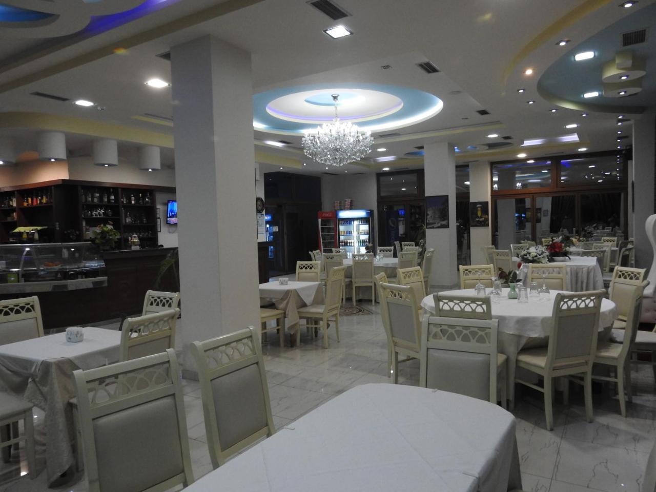 Hotel 3 Vellezerit Durrës Exterior foto